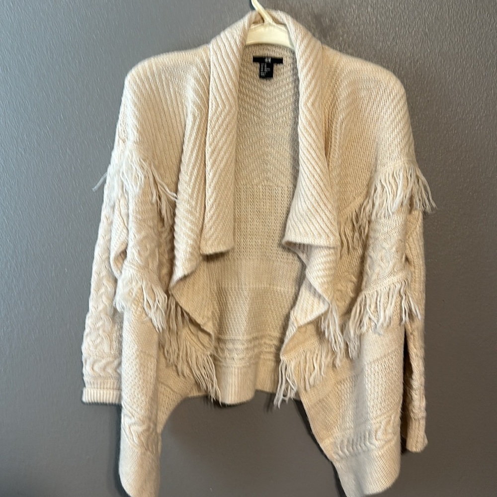 H&M brand Size XSmall Very oversized